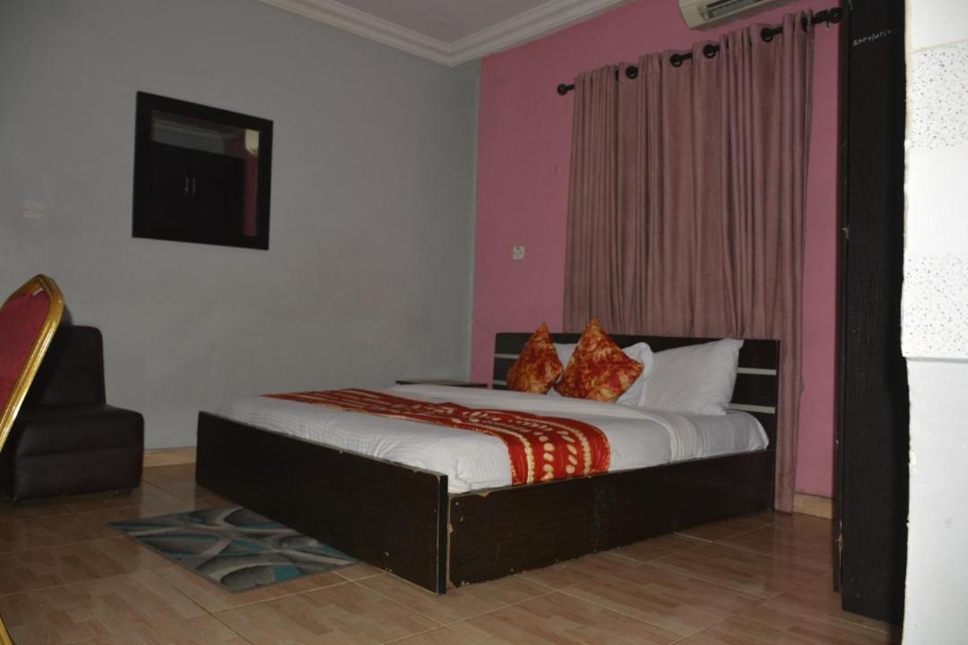 לגוס Esporta Suites Yaba מראה חיצוני תמונה