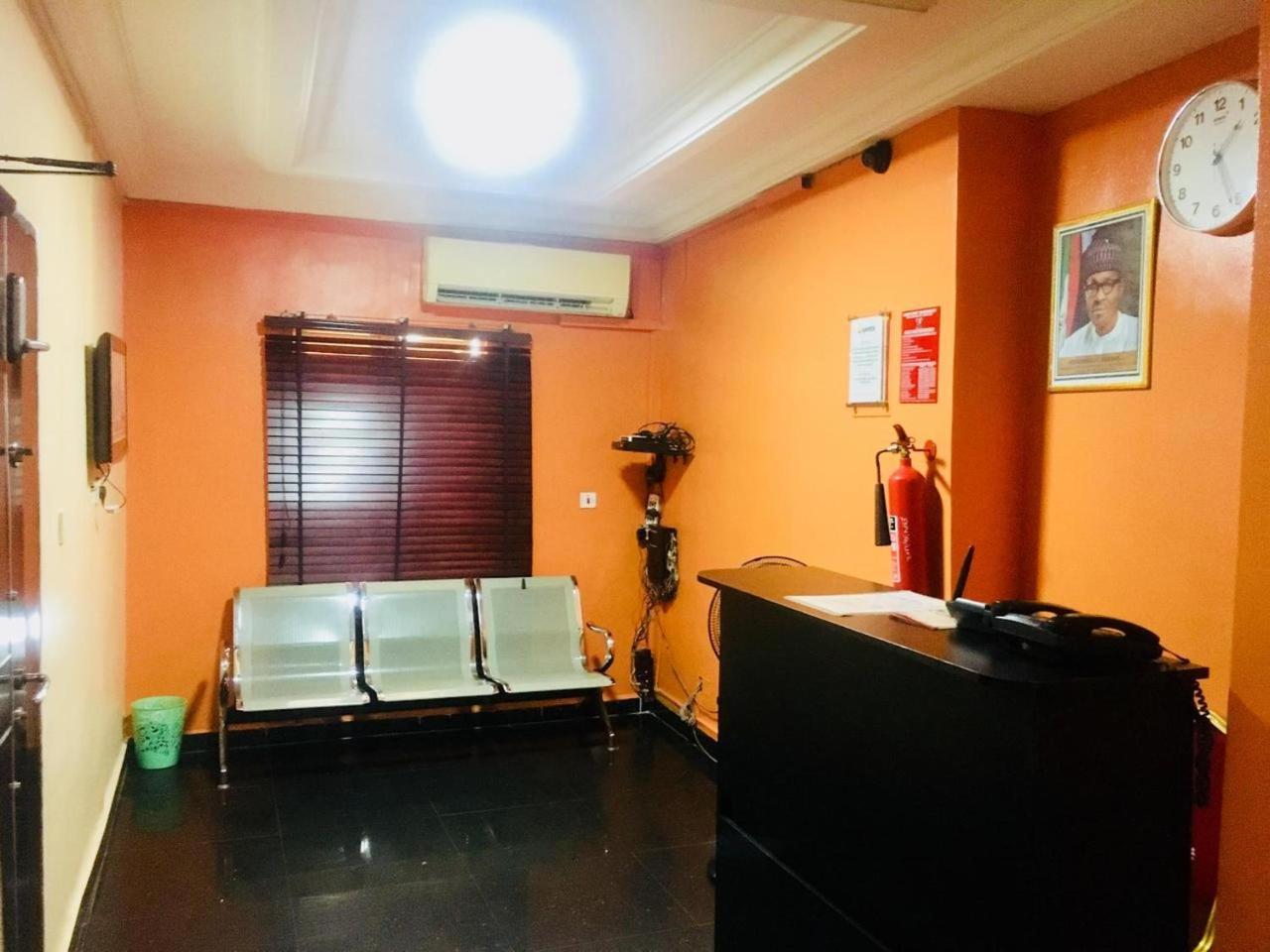 לגוס Esporta Suites Yaba מראה חיצוני תמונה